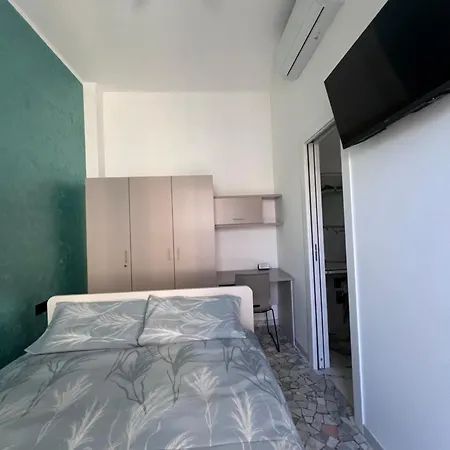 Nuovo Ed Elegante In Zona Bocconi Apartamento Milão