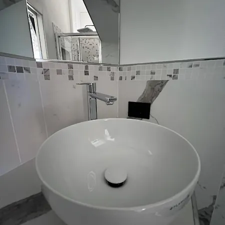 Nuovo Ed Elegante In Zona Bocconi * Milão